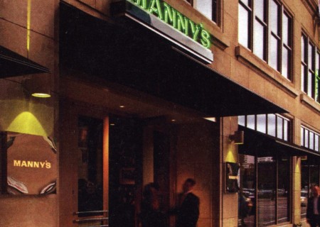 01 Mannys Exterior